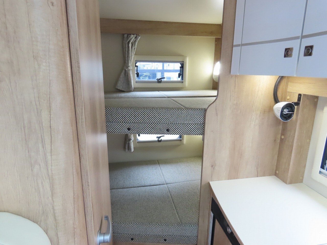 キャンピングカーキャブコン