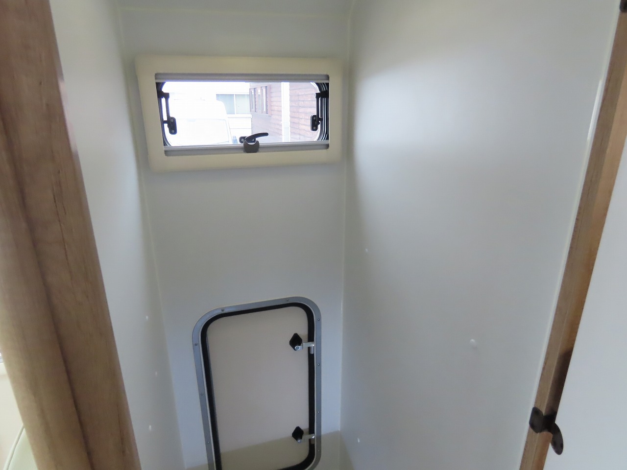 キャンピングカーキャブコン