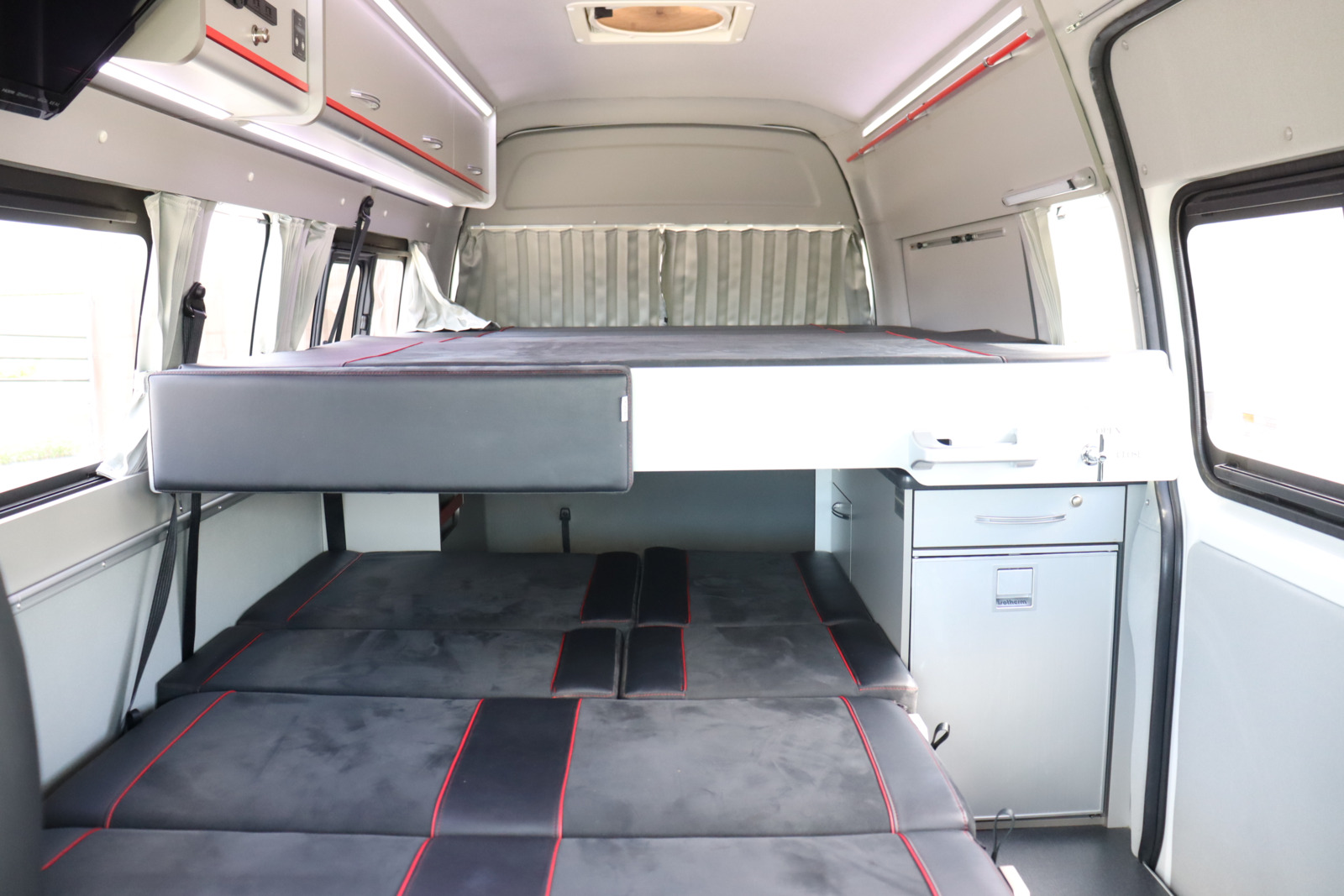 キャンピングカーバンコン