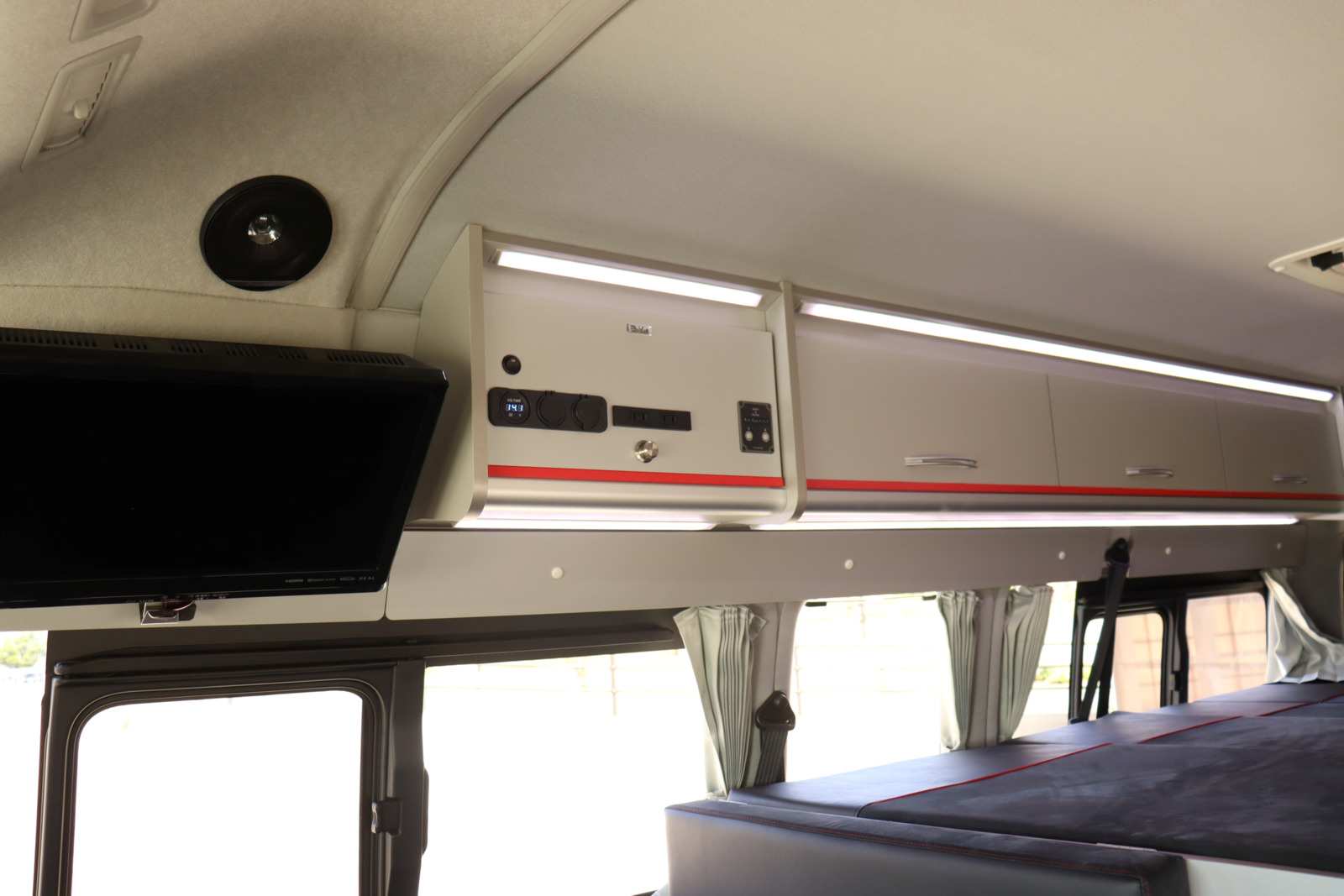 キャンピングカーバンコン