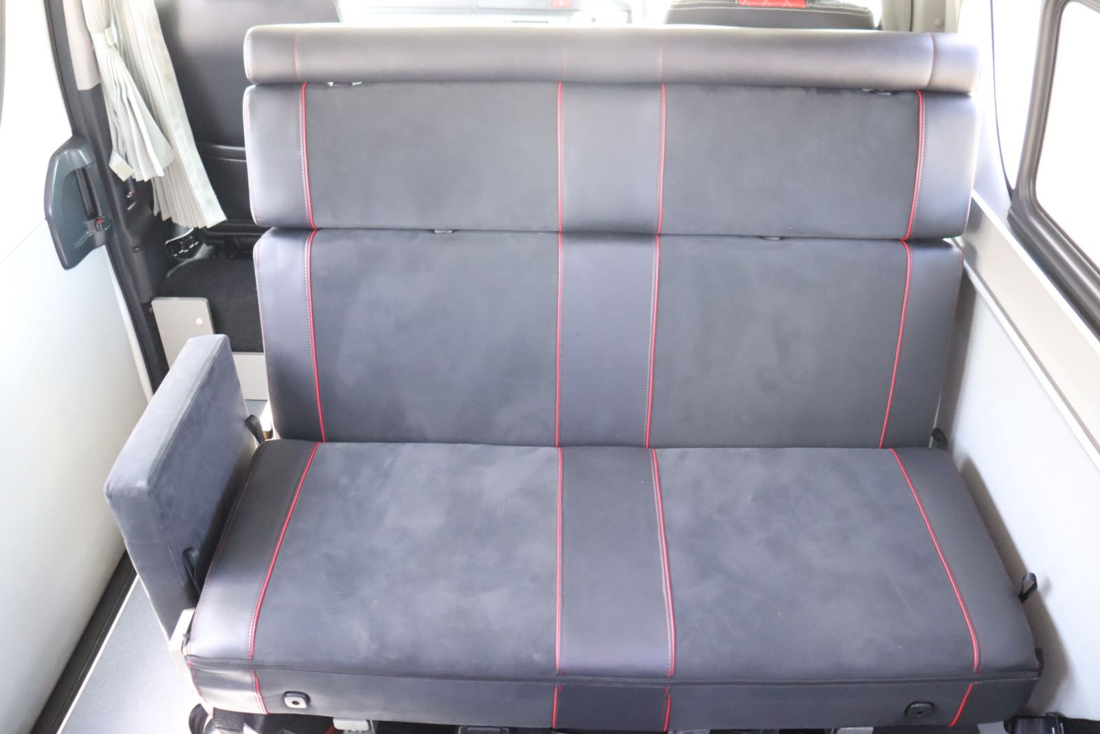 キャンピングカーバンコン