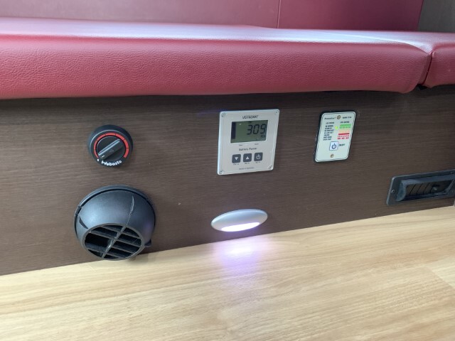 キャンピングカーバンコン