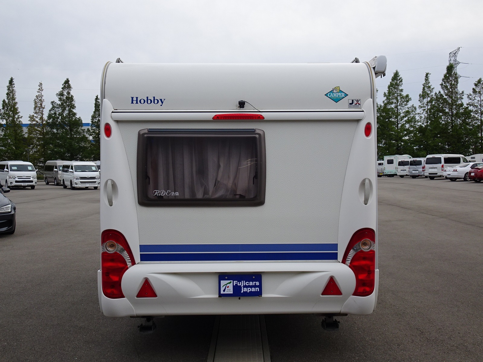 キャンピングカートレーラー