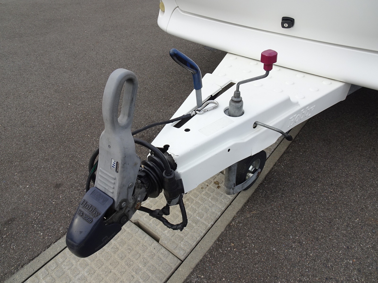 キャンピングカートレーラー