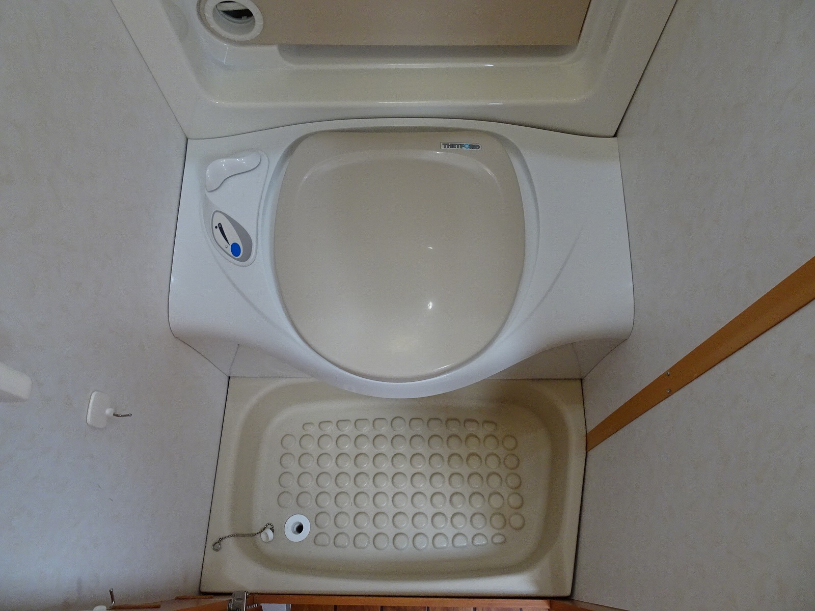 キャンピングカートレーラー