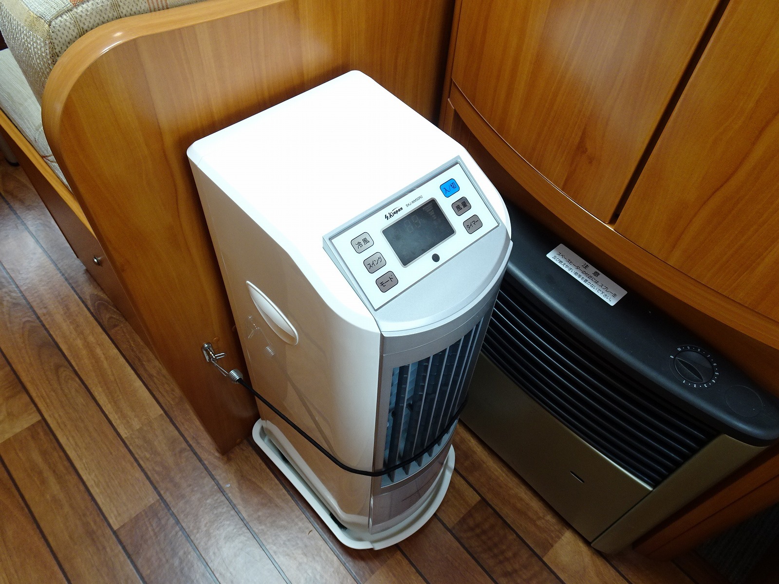 キャンピングカートレーラー