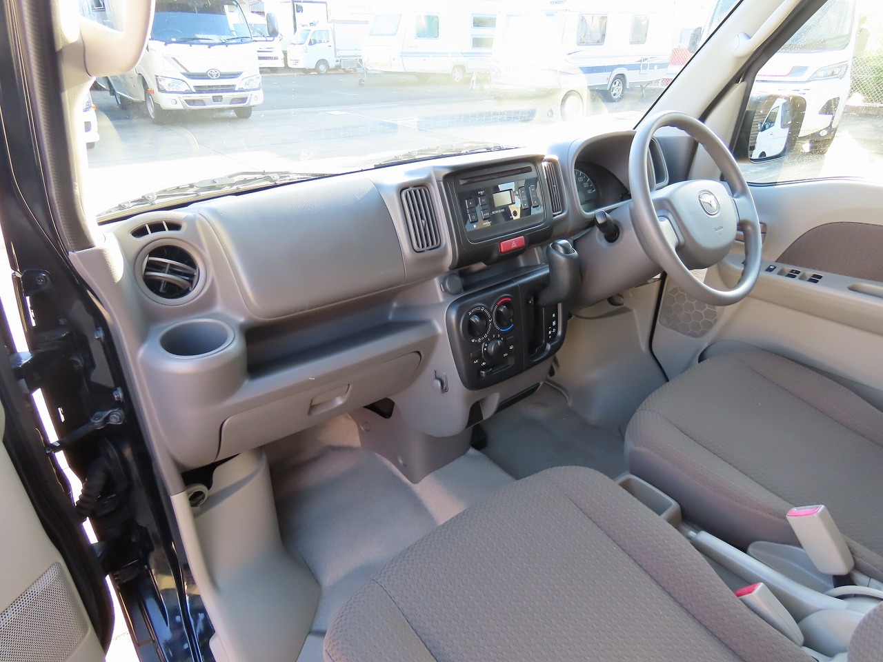 キャンピングカー軽キャンパー