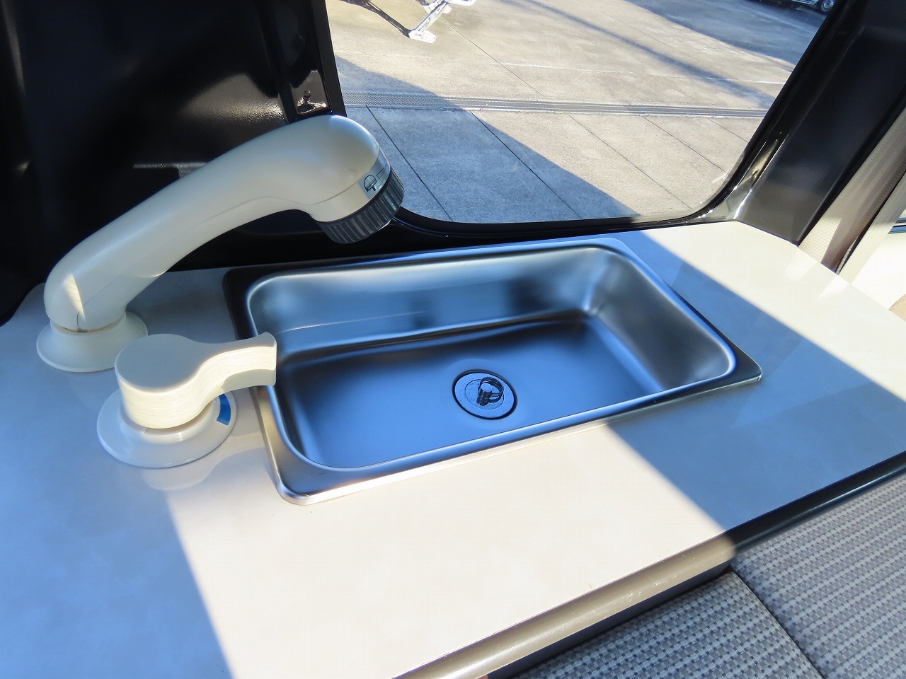 キャンピングカー軽キャンパー