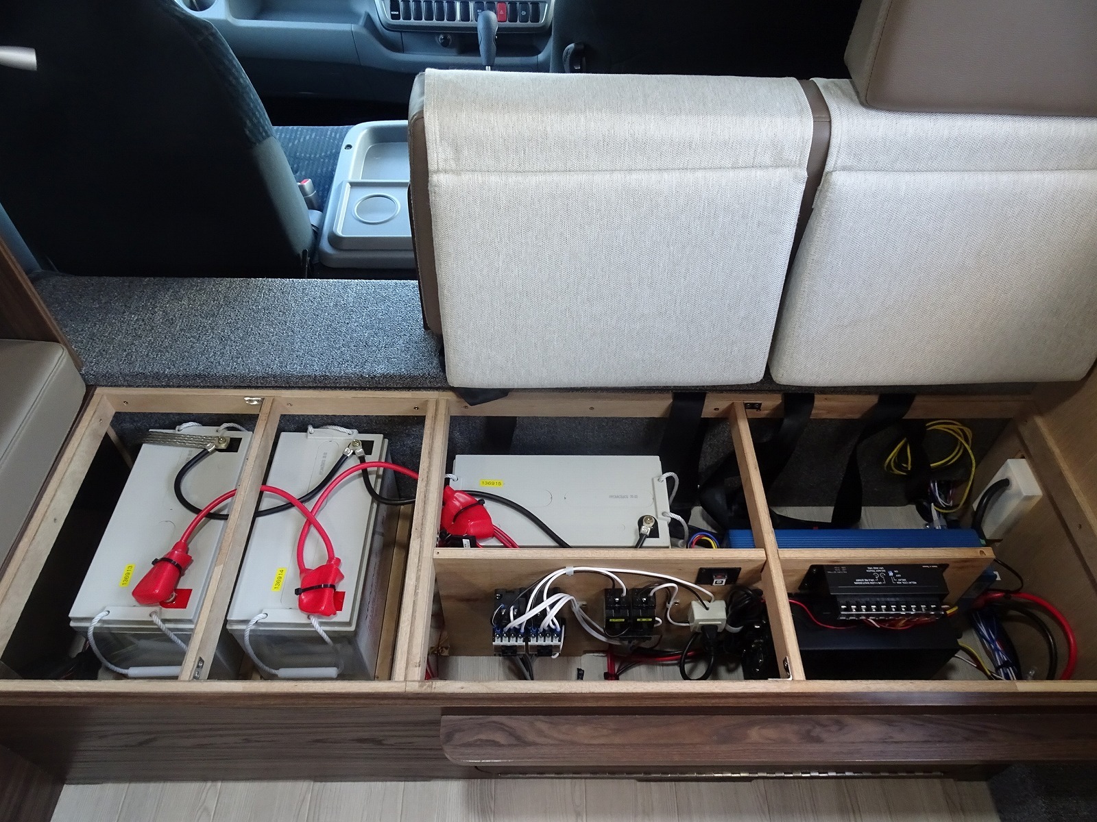 キャンピングカーキャブコン