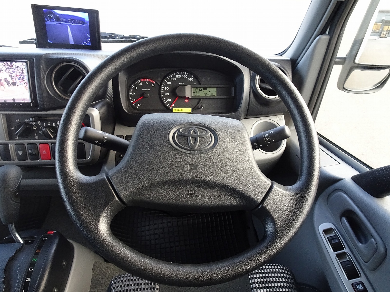 キャンピングカーキャブコン