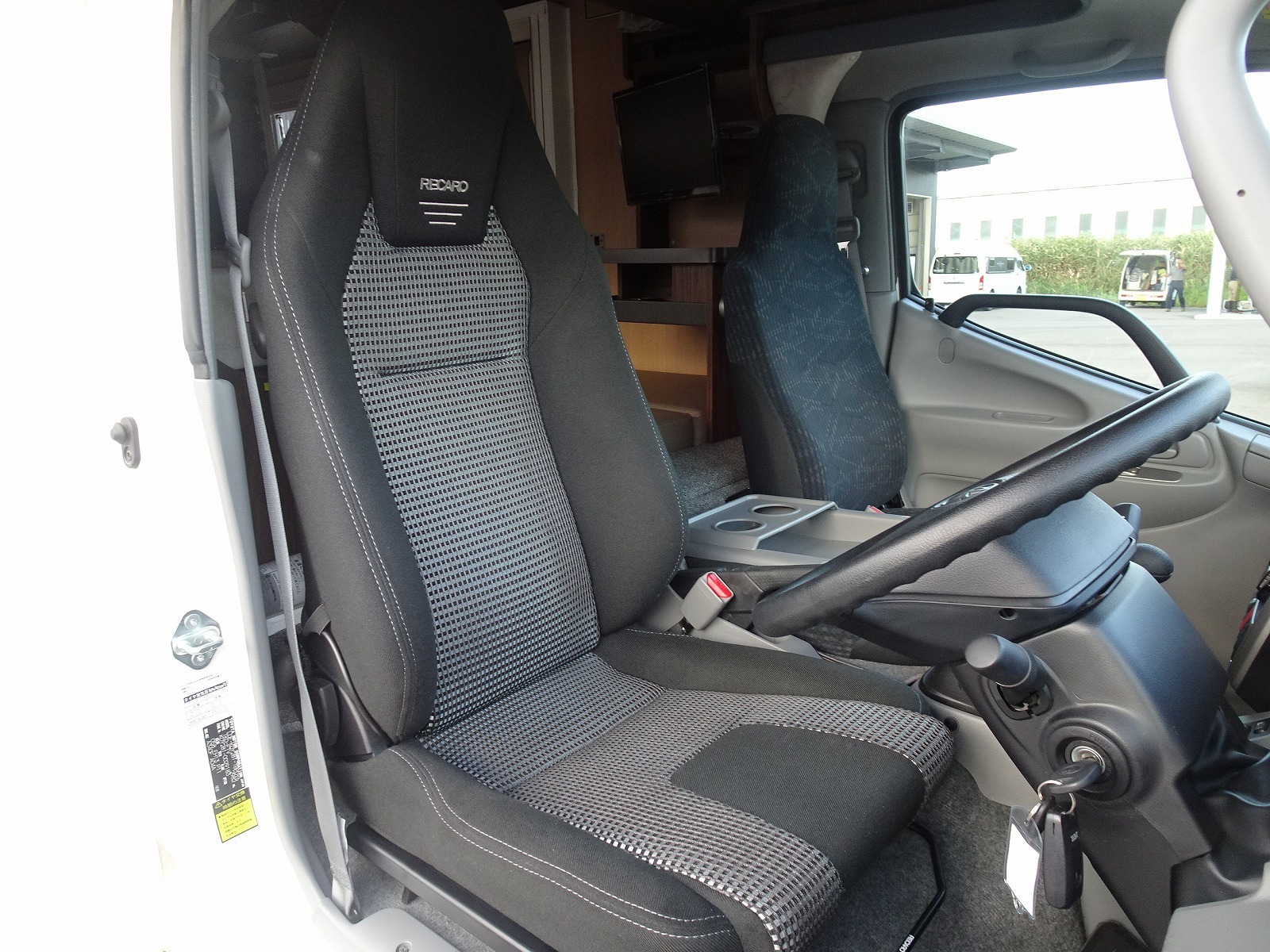 キャンピングカーキャブコン