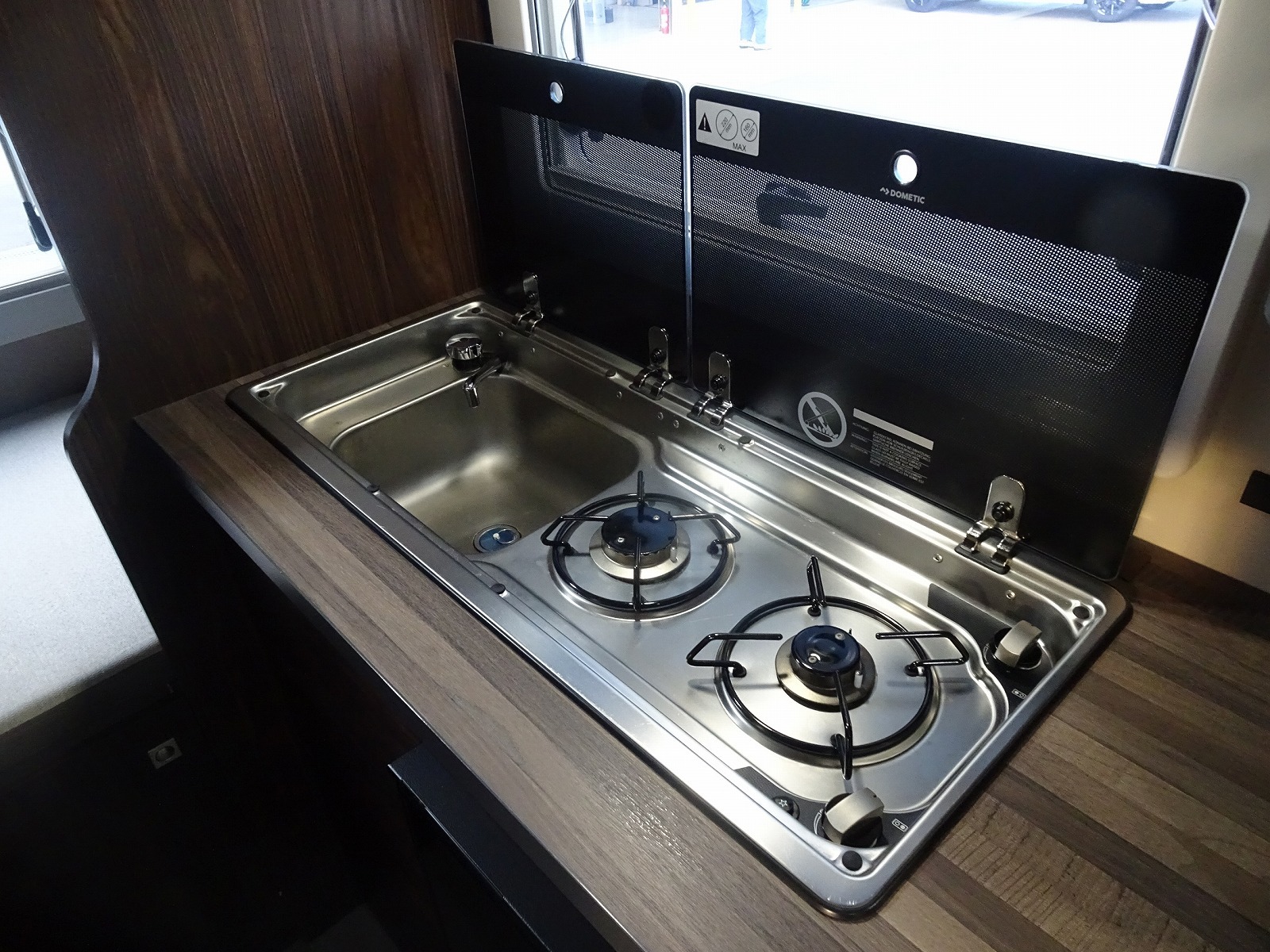 キャンピングカーキャブコン