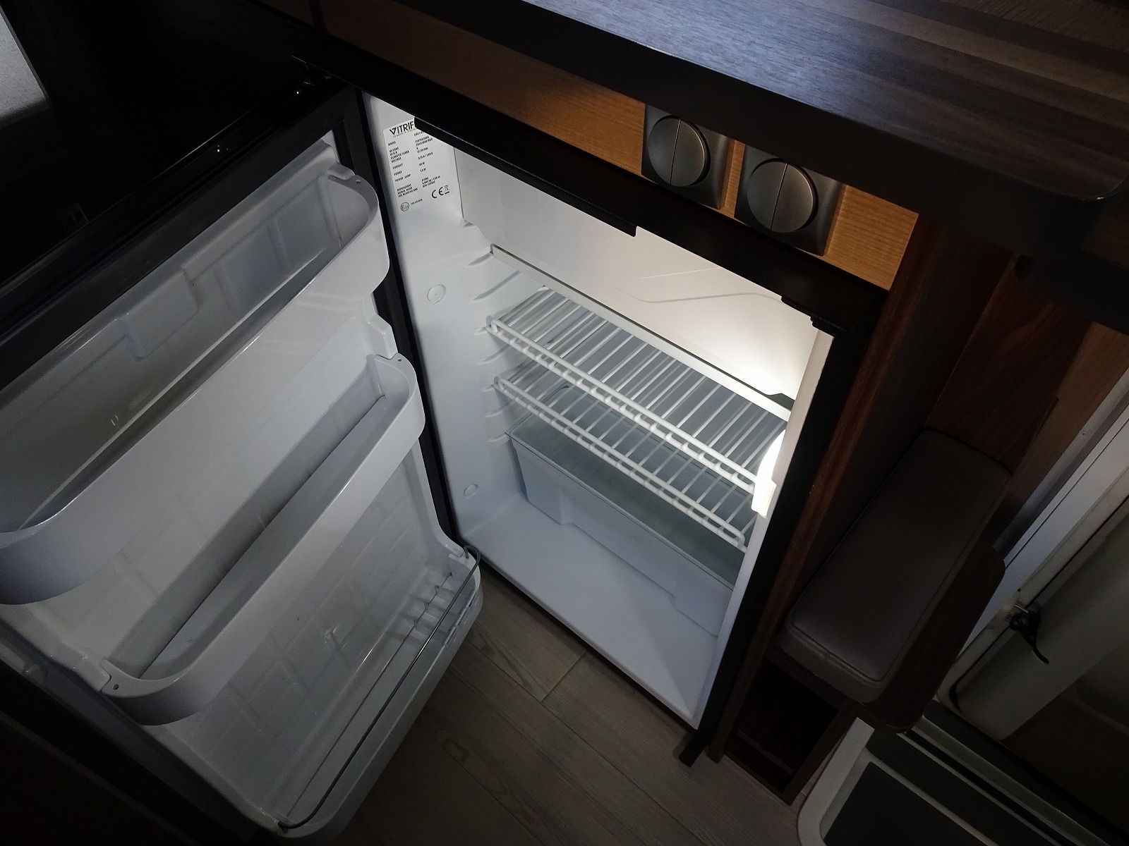 キャンピングカーキャブコン