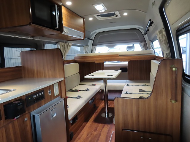 キャンピングカーバンコン