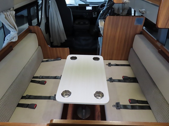 キャンピングカーバンコン