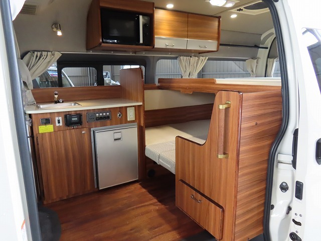 キャンピングカーバンコン