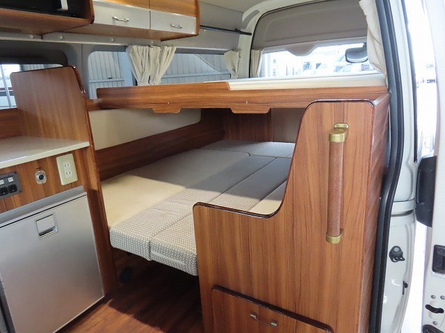 キャンピングカーバンコン