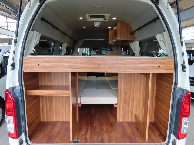 キャンピングカーバンコン