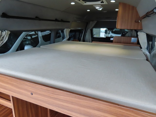 キャンピングカーバンコン