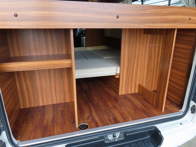 キャンピングカーバンコン