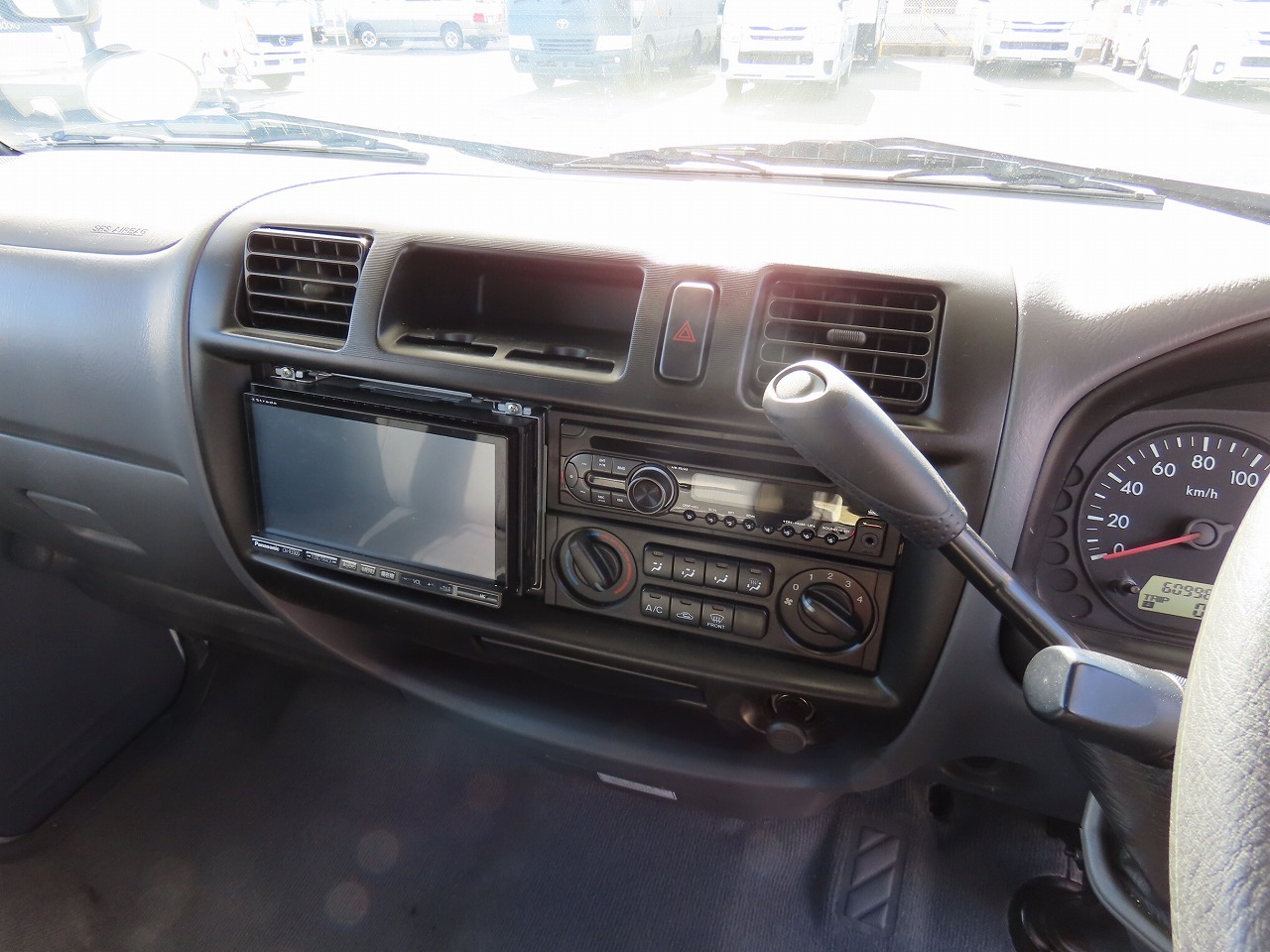 キャンピングカーキャブコン