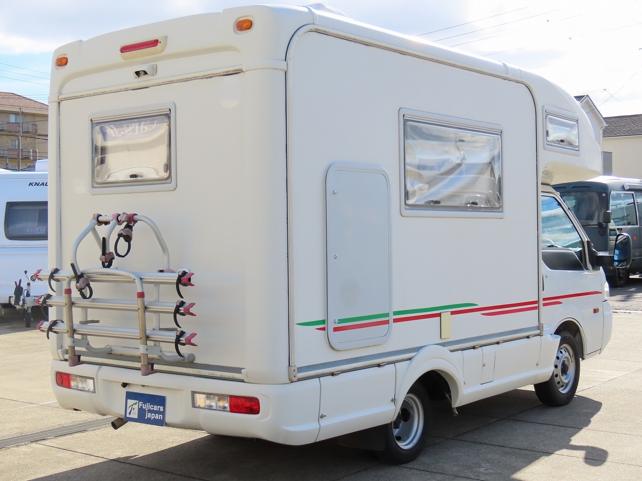 キャンピングカーキャブコン