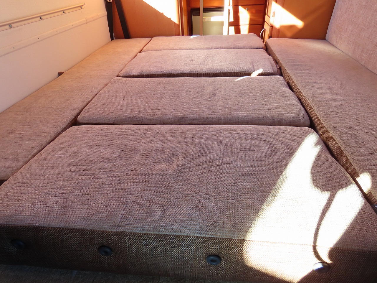 キャンピングカーキャブコン