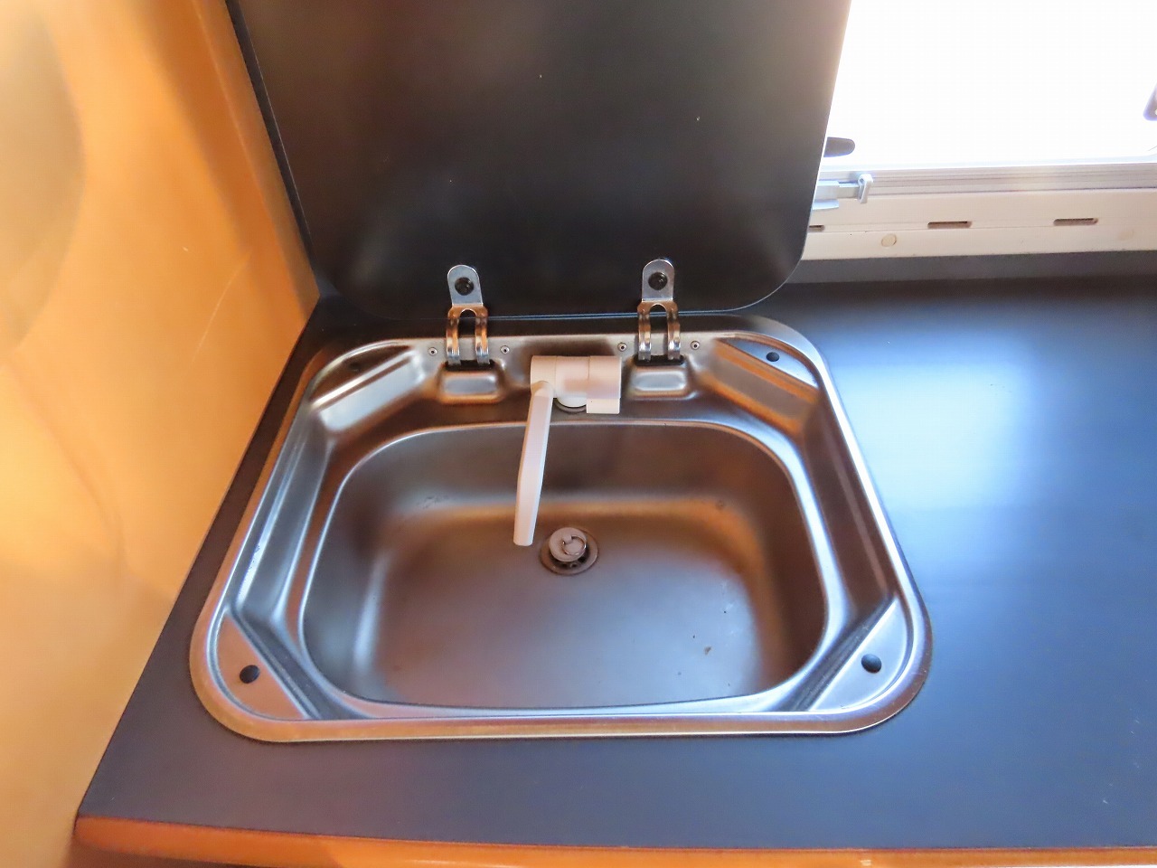 キャンピングカーキャブコン