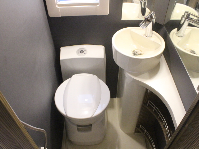 キャンピングカーキャブコン