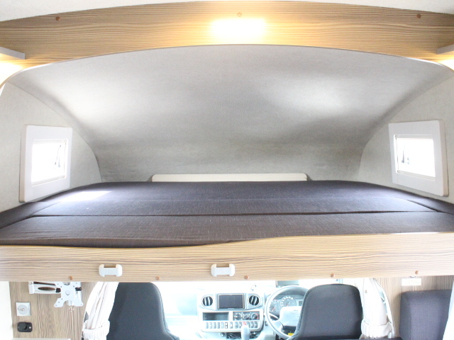 キャンピングカーキャブコン