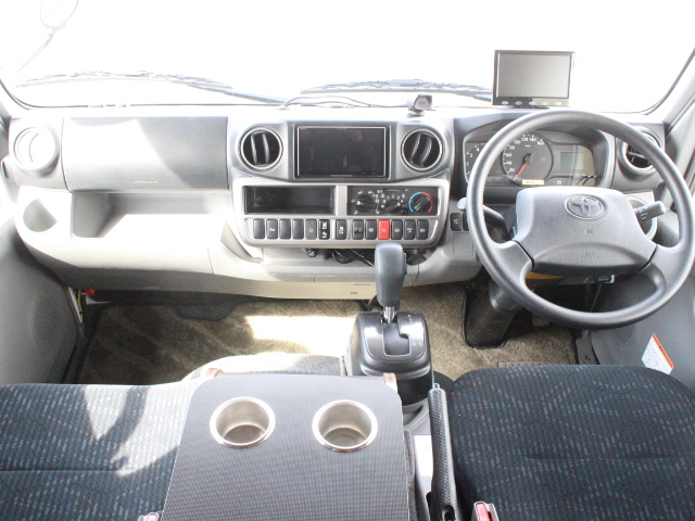 キャンピングカーキャブコン