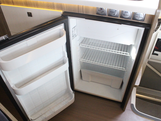 キャンピングカーキャブコン