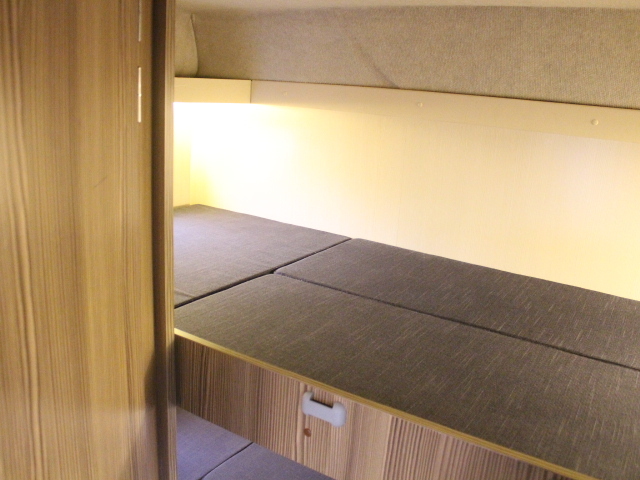 キャンピングカーキャブコン