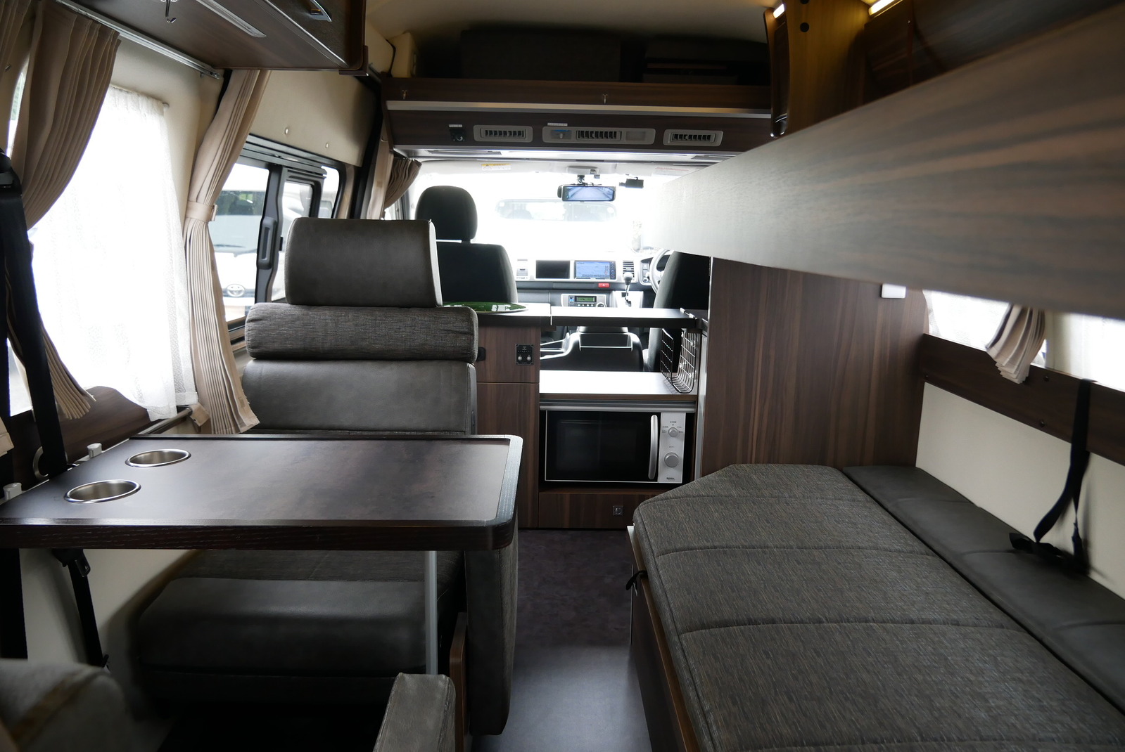 キャンピングカーバンコン