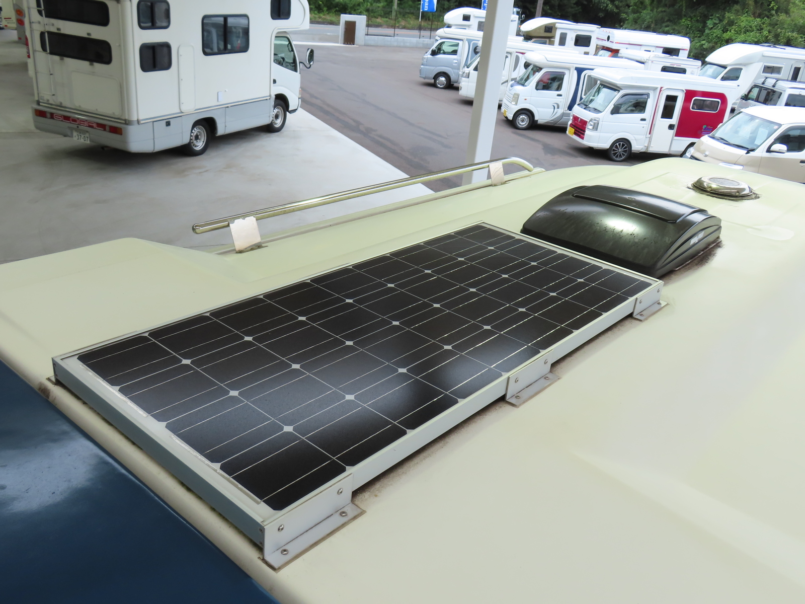 キャンピングカーキャブコン