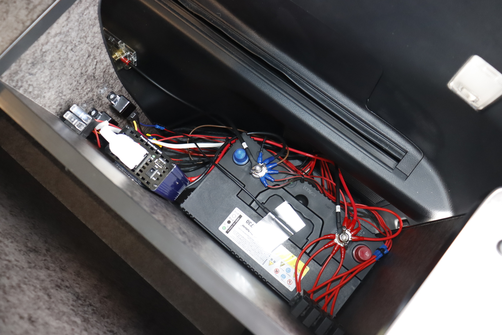 キャンピングカーバンコン