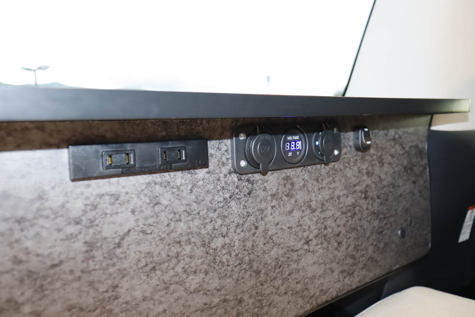 キャンピングカーバンコン