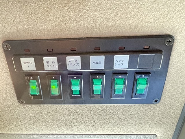 キャンピングカーバンコン