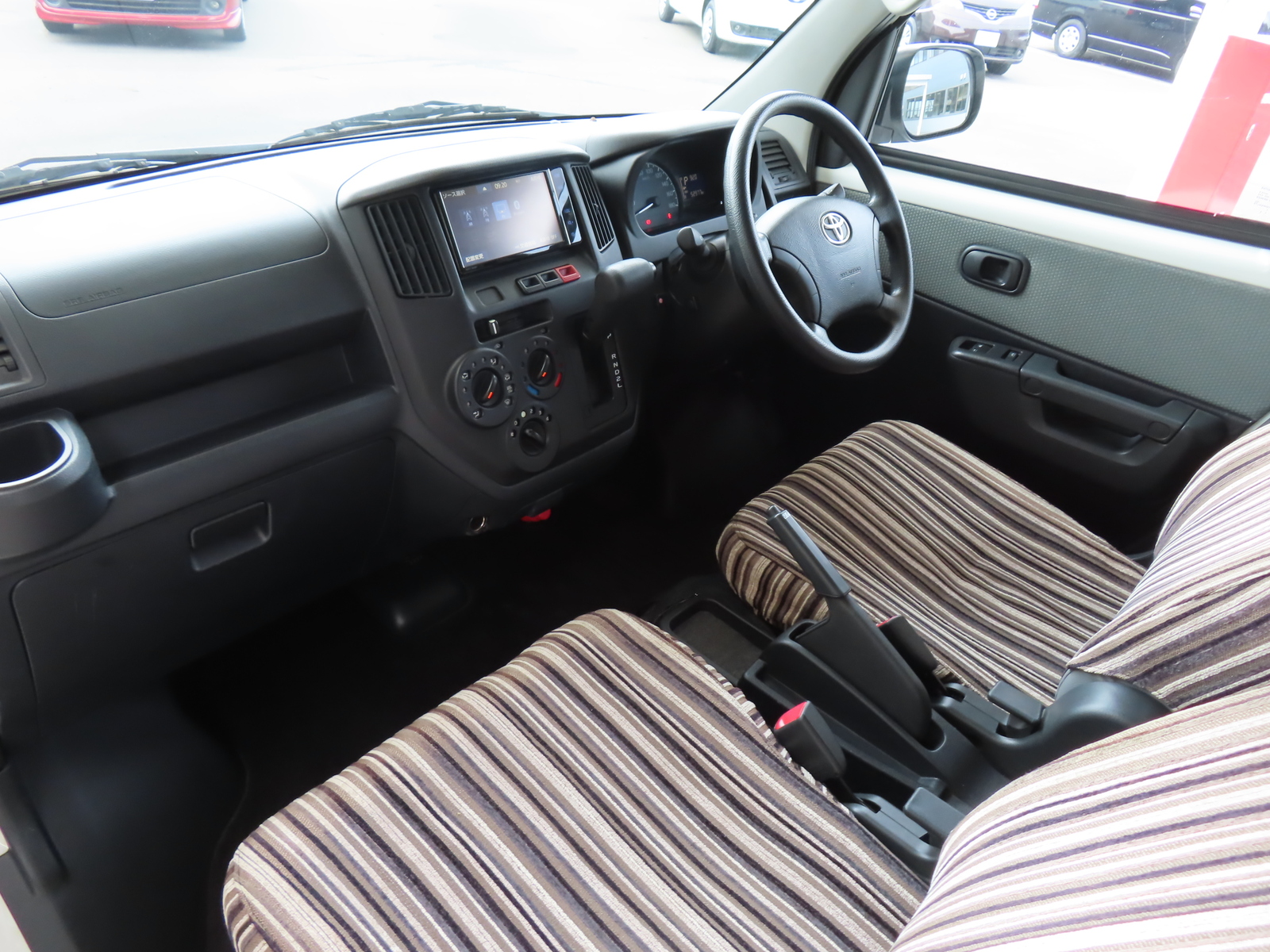 キャンピングカーバンコン