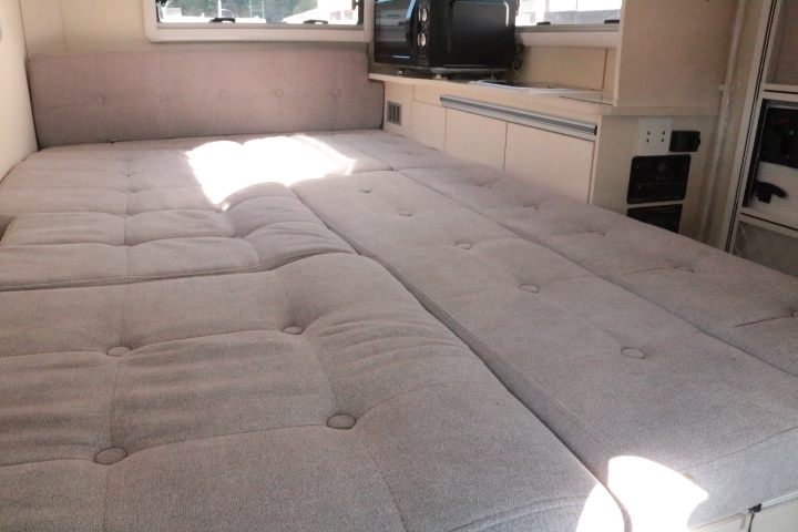 キャンピングカー軽キャンパー