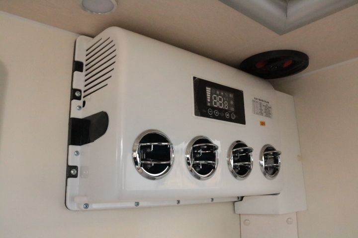 キャンピングカー軽キャンパー