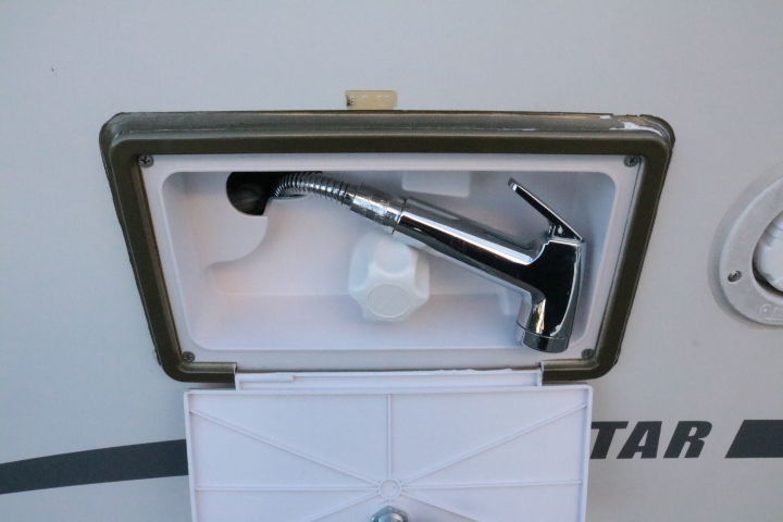 キャンピングカー軽キャンパー