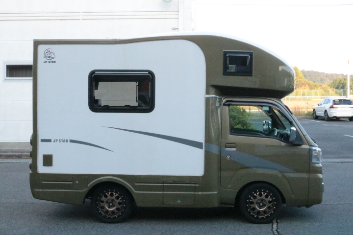 キャンピングカー軽キャンパー