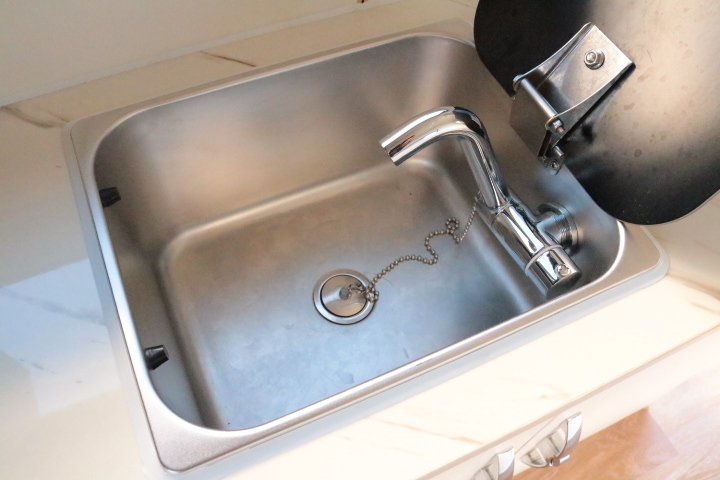 キャンピングカー軽キャンパー