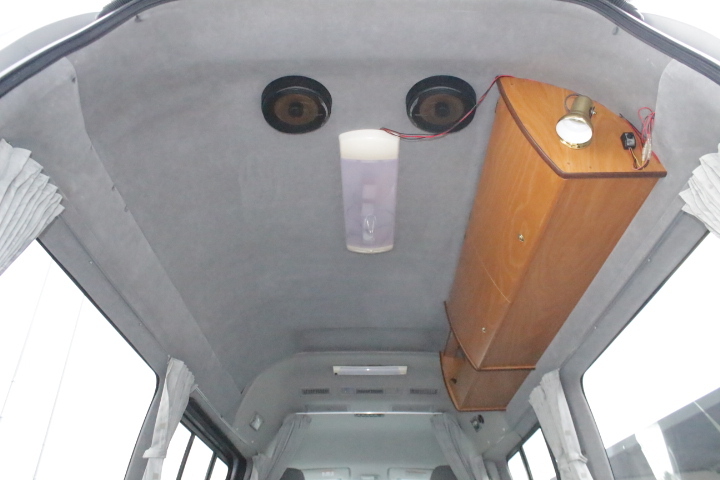 キャンピングカーバンコン