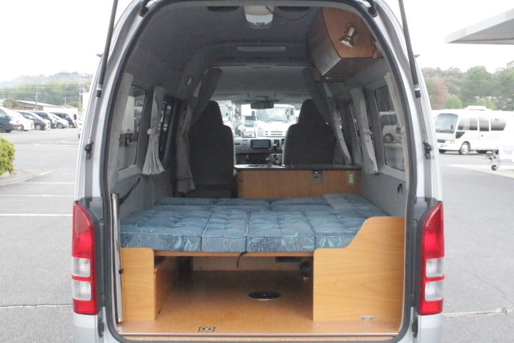 キャンピングカーバンコン