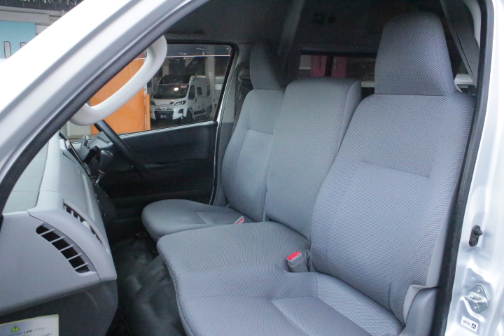 キャンピングカーバンコン