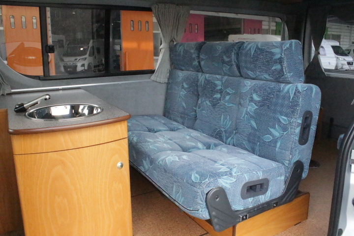 キャンピングカーバンコン