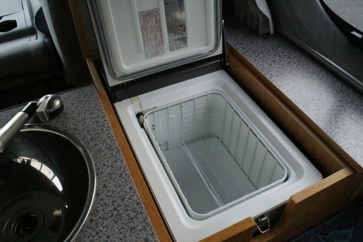 キャンピングカーバンコン