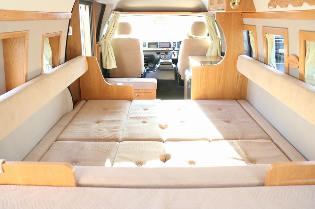 キャンピングカーバンコン